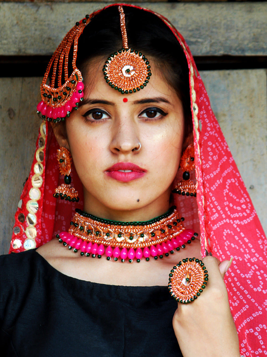 Meenakshi Gota-patti Jewellery Set, a contemporary and handcrafted maang tikka from our designer wedding collection of Kundan, gota, zari, pearl maang tikkas for women online.