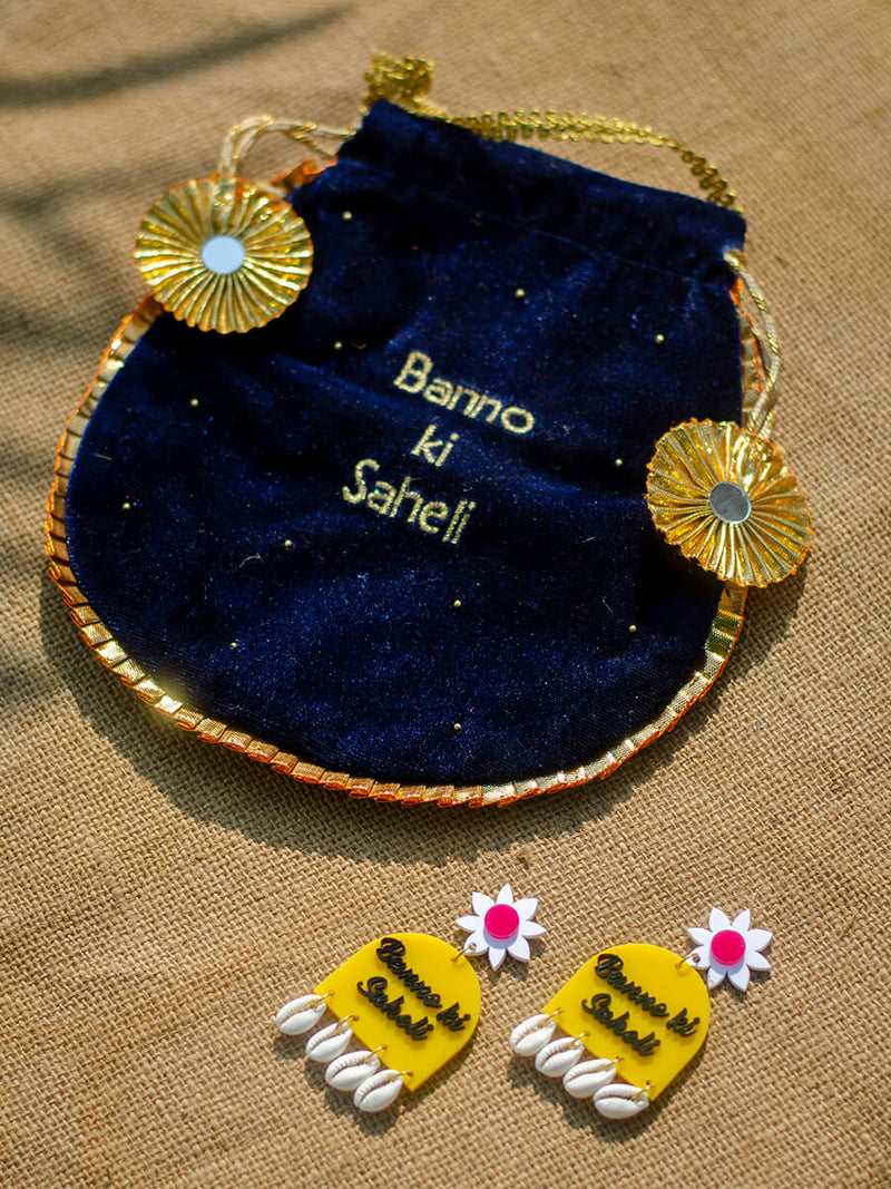 BANNO KI SAHELI Combo (Banno ki Saheli Shell Earrings + Potli)